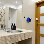 Surf - 5 Minutes To Molo & Seaside Homestay